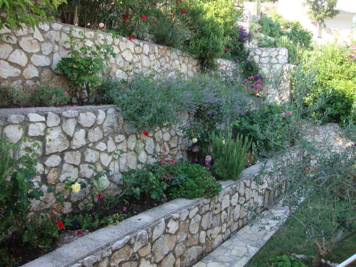 Apartmani Lavanda Pag Town Exterior photo